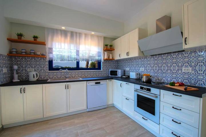 Ferienhaus für 5 Personen, mit Balkon und Terrasse sowie Ausblick in Koskinou - 3