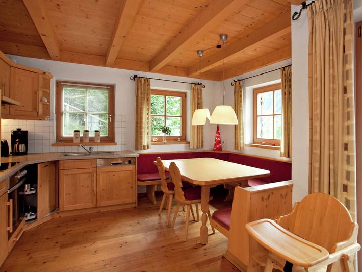 Chalet für 12 Personen, mit Sauna und Balkon sowie Pool, kinderfreundlich im Salzburger Land - 3