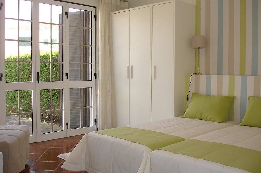 Lc. 11 368. Schönes 4-Bett-3-Badehaus mit Pool, 300 Meter vom Strand entfernt in Castro Marim, Faro Distrikt