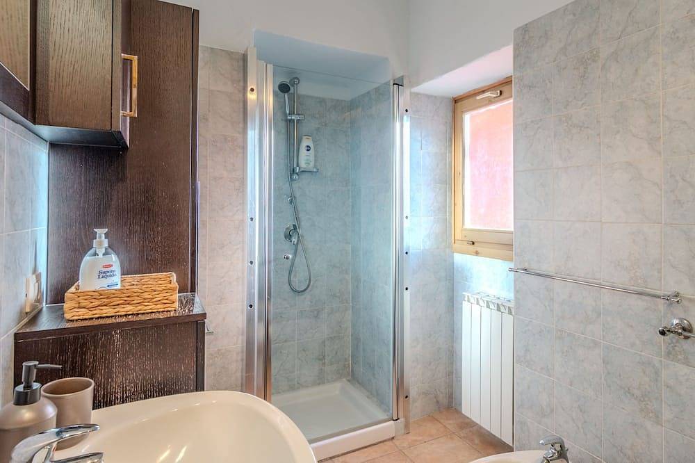 Ganze Wohnung, Claudio in Luino, Comune di Luino