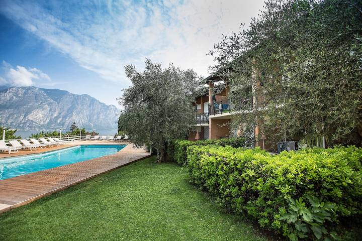 Ferienwohnung für 4 Personen, mit Pool und Ausblick am Gardasee - 2