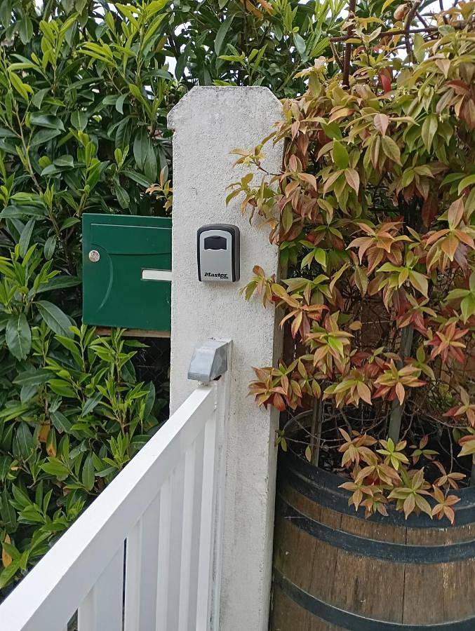 Location de vacances pour 2 personnes, avec terrasse ainsi que jardin et vue à Vendays-Montalivet - 4