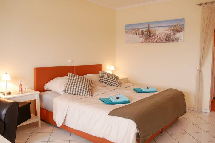 Ferienwohnung für 2 Personen, mit Garten und Seeblick, mit Haustier in Heiligenhafen