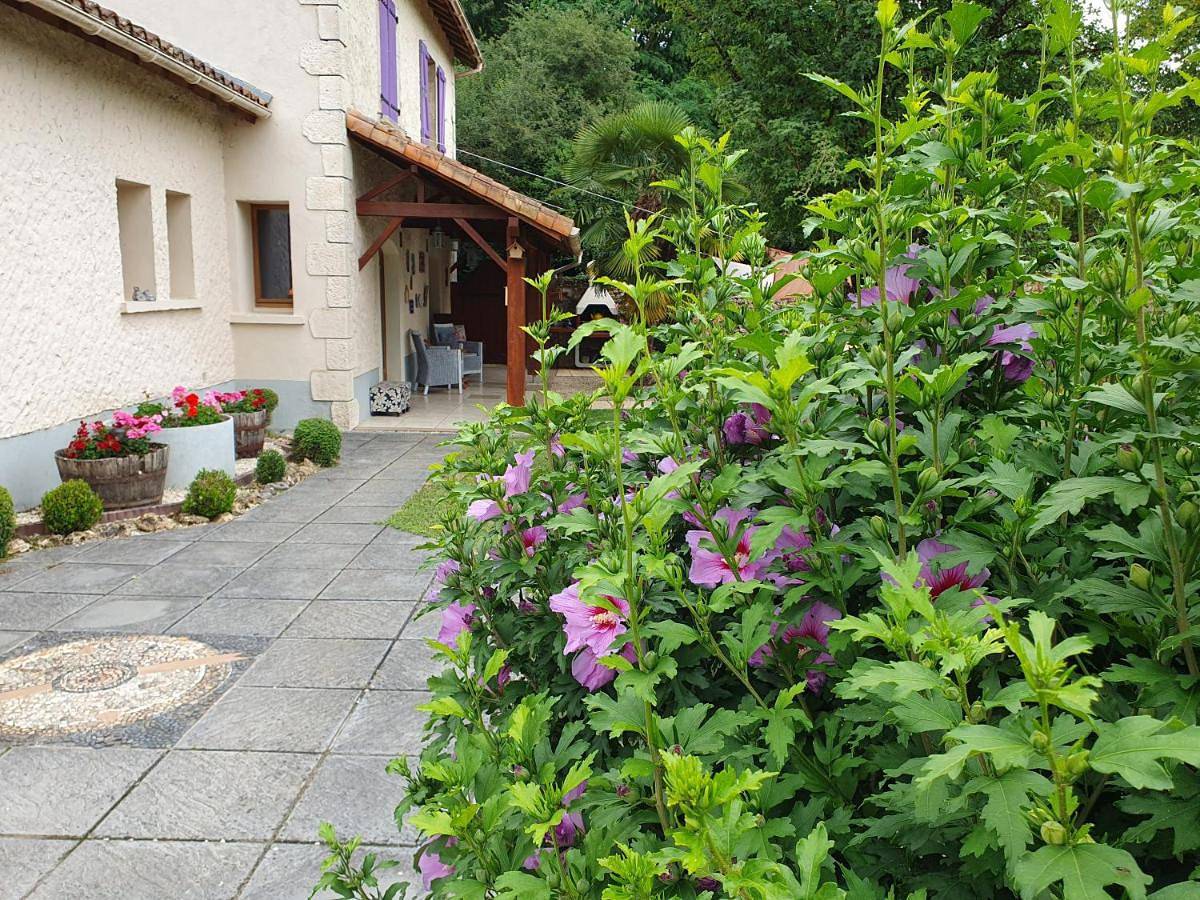 Le Presbytère Bed & Breakfast in Saint-Romain (Vienne), Vienne (France)