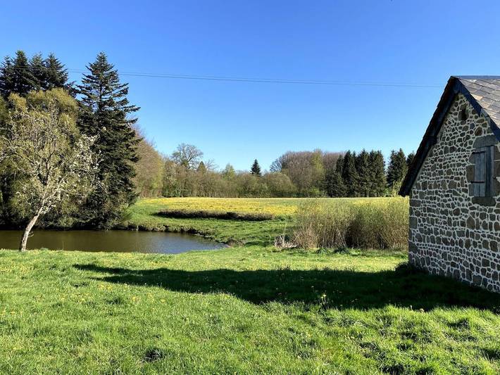 Gîte pour 9 personnes, avec jardin et vue sur le lac à Joué-du-Bois