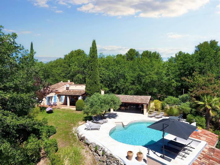 Gîte pour 10 personnes, avec piscine, animaux acceptés