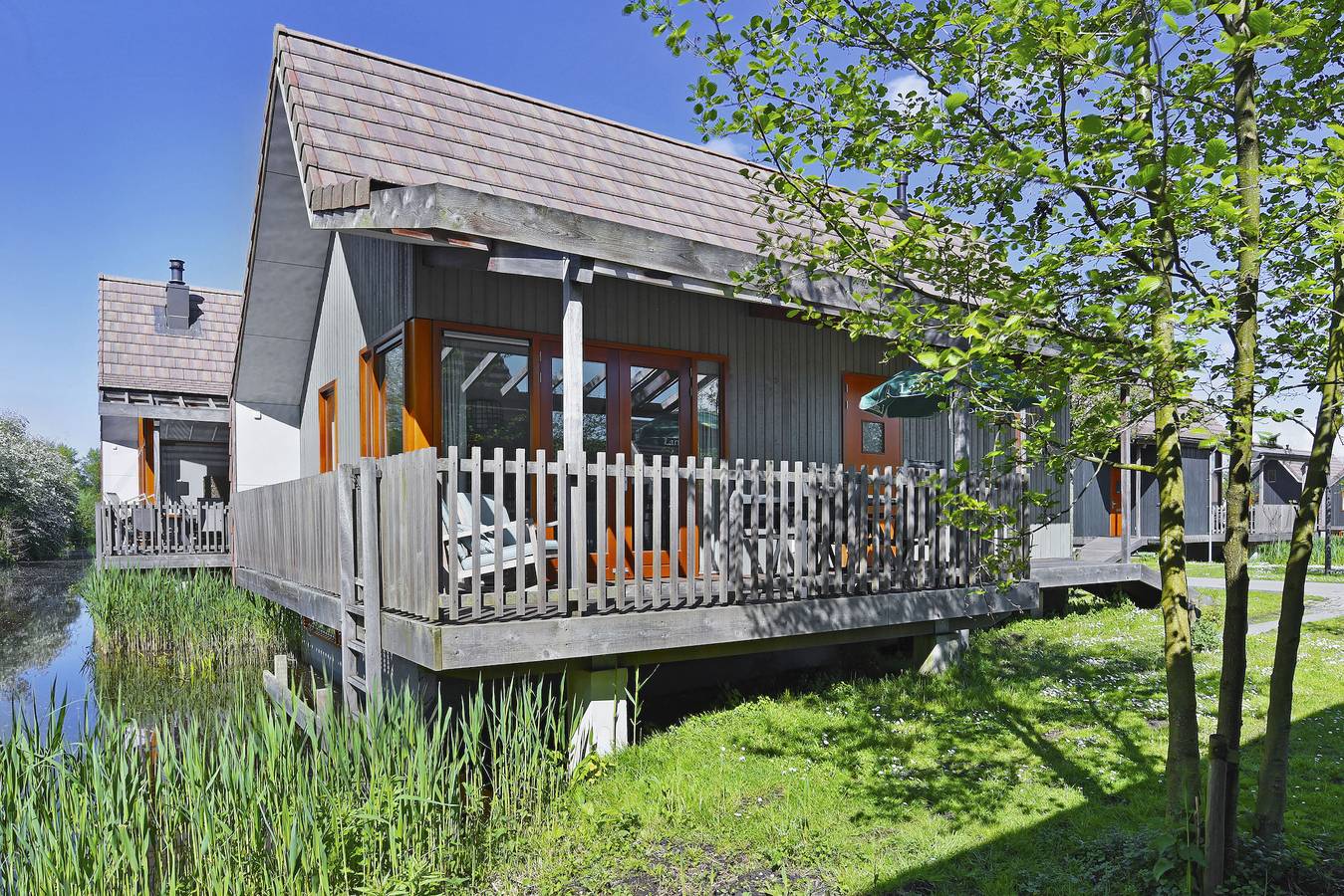 Landal De Reeuwijkse Plassen — 4-persoons waterwoning - Broekvelden in Reeuwijk (gemeente), Groene Hart