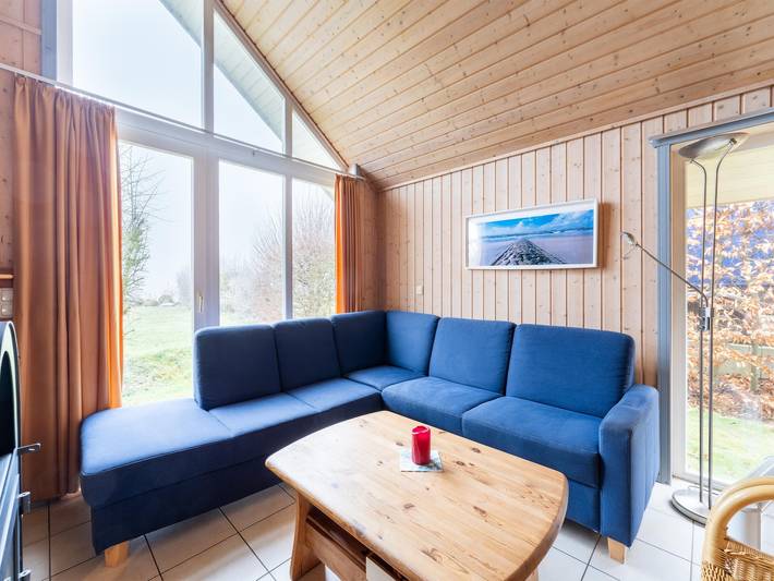 Ferienhaus für 6 Personen, mit Balkon und Pool sowie Sauna, kinderfreundlich an der Müritz