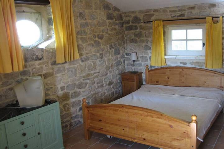 Location de vacances pour 8 personnes, avec terrasse et jardin à Goudargues - 4