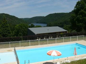 Camping pour 4 Personnes dans Miremont, Puy-de-Dôme, Photo 3