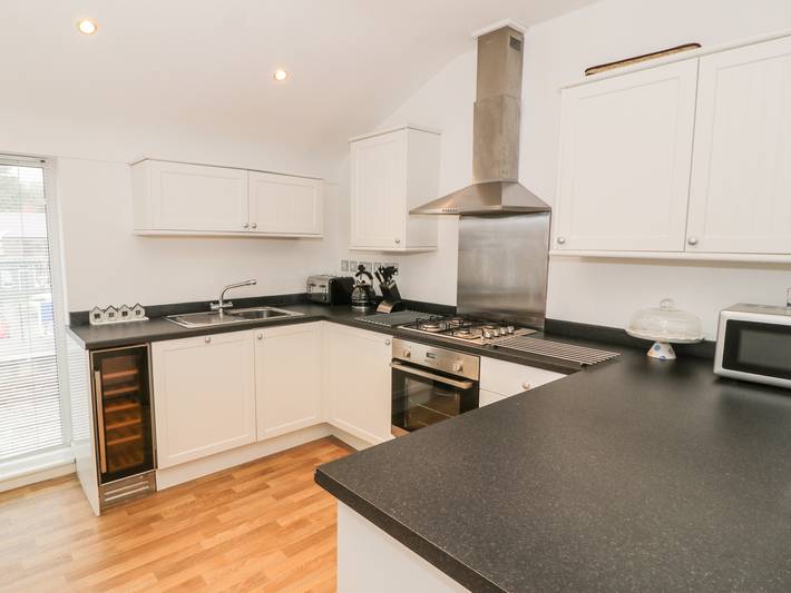 Entire apartment, 7 Marina View in Pwllheli, Gwynedd