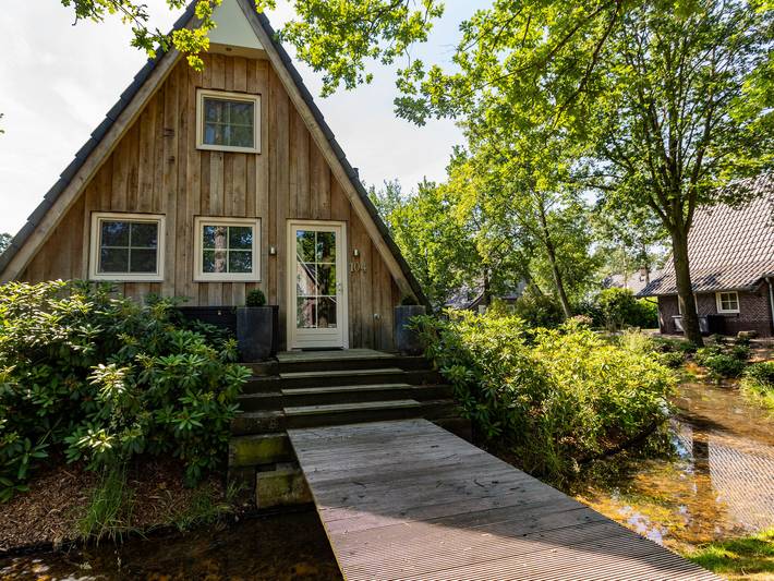 Vakantiehuis voor 2 personen, with Terras and Tuin as well as Zwembad and Sauna in Hellendoorn Gemeente
