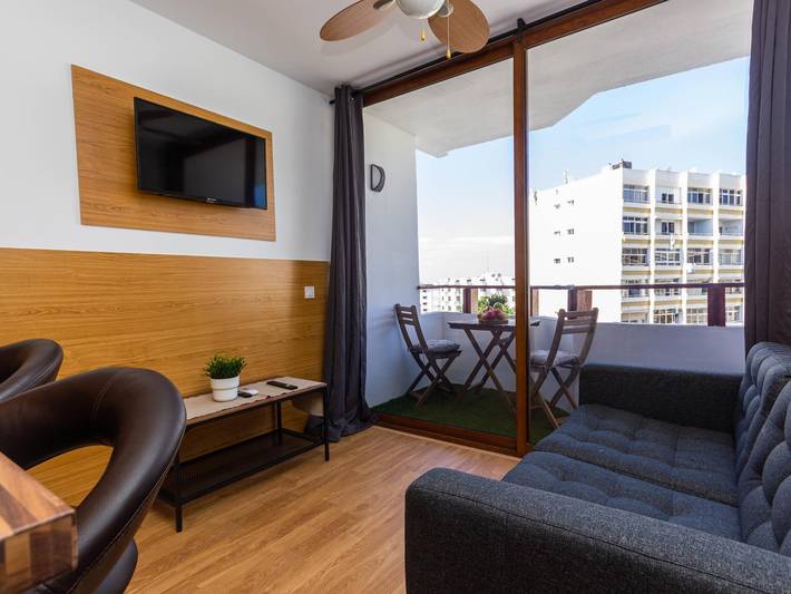 Gîte pour 2 personnes, avec terrasse ainsi que bassin pour enfant et piscine, adapté aux familles à Playa del Inglés - 4