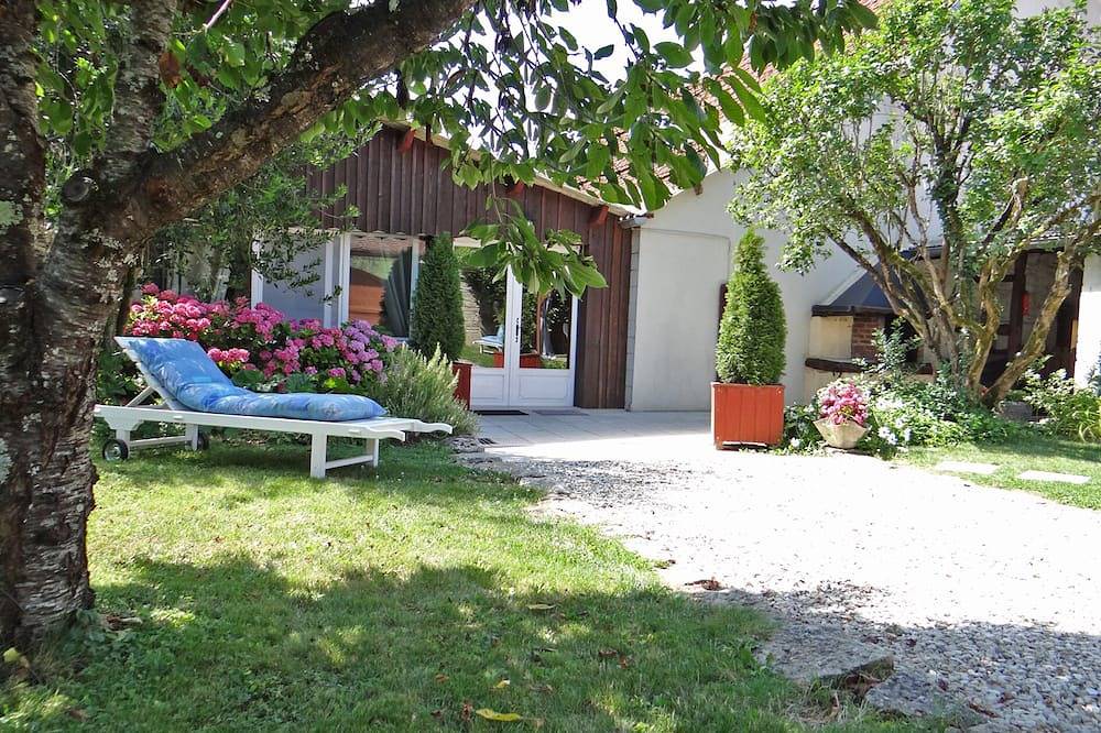 Gîte pour 6 Personnes dans Ancy-le-Franc, Arrondissement d'Avallon