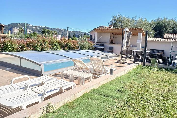 Location de vacances pour 6 personnes, avec terrasse et jardin à Carros - 4