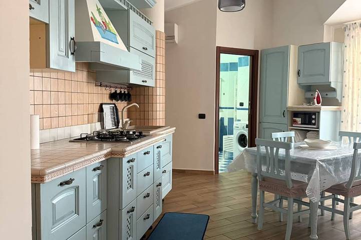 Appartamento per 4 persone, con balcone e idromassaggio in Acerra