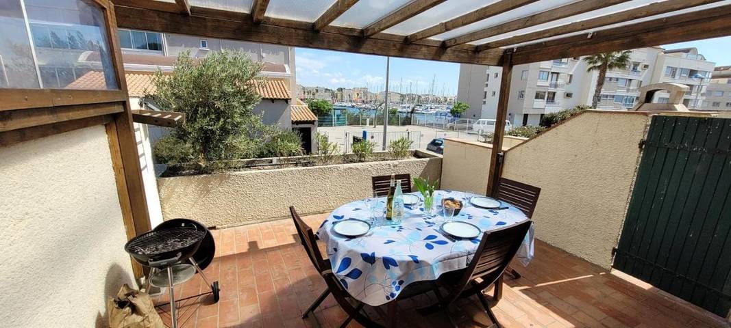 Ferienhaus mit Meerblick für 6 Personen, mit Terrasse und Ausblick