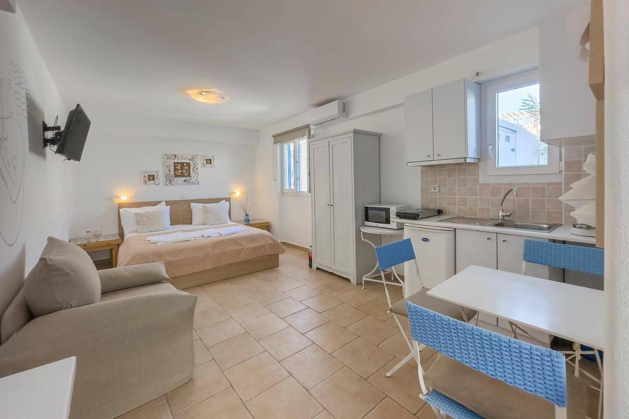 Heliotropio Studios & Apartments in Pollonia, Milos
