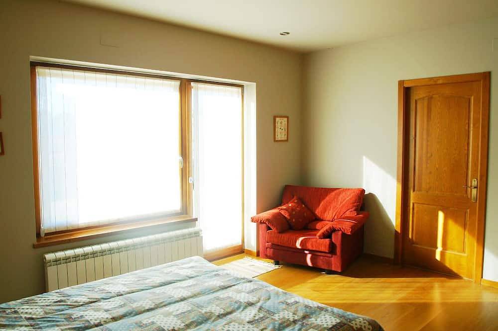 Prullans Ii - Fünf Schlafzimmer Haus, Schläft 10 in Prullans, Katalanische Pyrenäen