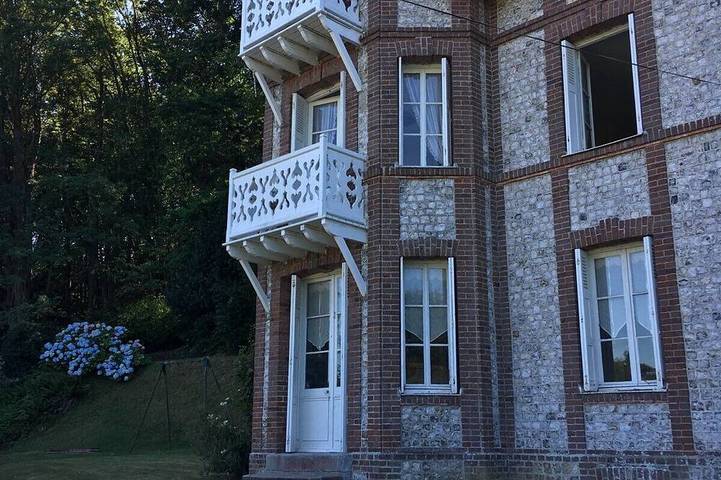Location de vacances pour 8 personnes, avec Balcon et Jardin dans Les Petites Dalles