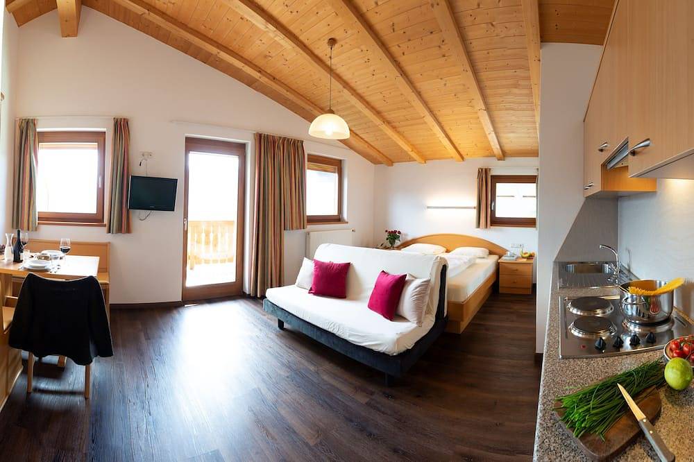 Ganze Wohnung, Innenpool-Appartement für max. 3 Personen Panoramblick auf die Berge- Einzellage in Schluderns, Saldurkamm
