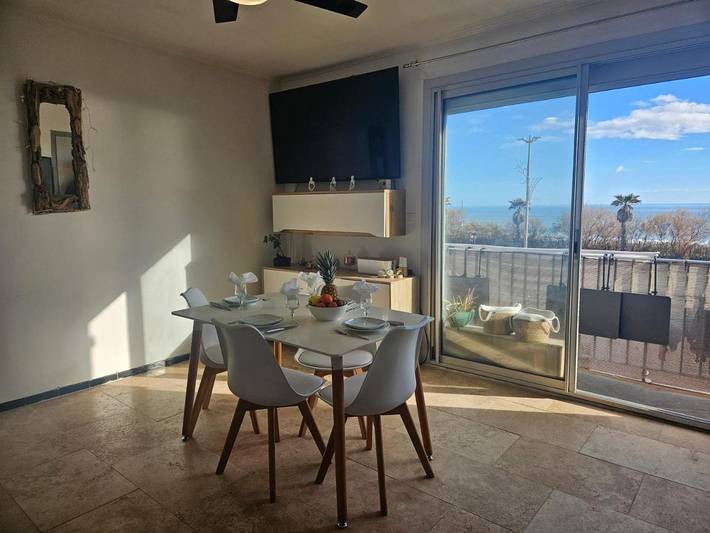 Location de vacances pour 2 personnes, avec balcon et vue à Portiragnes