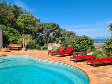 Cottage pour 2 personnes, avec sauna ainsi que jardin et piscine à Six-Fours-les-Plages