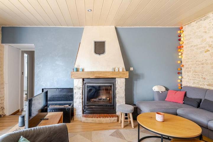 Gîte pour 7 personnes, avec piscine ainsi que terrasse et jardin à Lairoux - 4