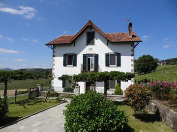 Location de vacances pour 9 personnes, avec jardin, animaux acceptés à Suhescun