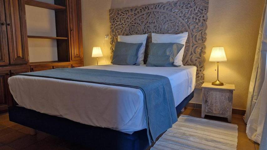 Chambre d’hôte pour 2 personnes, avec Balcon et Terrasse ainsi que Jardin et Vue