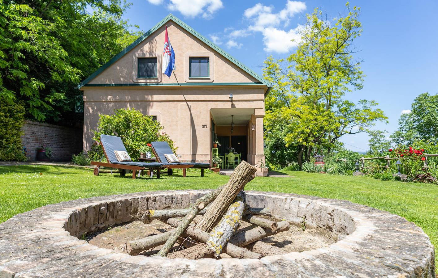 Charmante 2-Zimmer-Wohnung mit Terrasse in der Nähe des Flusses Karašica in Draž, Osijek-Baranja