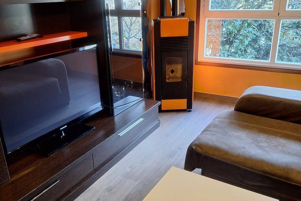 Entire apartment, Los Jardines in O Barco de Valdeorras, Ourense Region