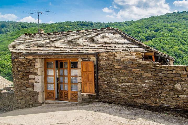 Gîte pour 2 personnes, animaux acceptés dans Lozère