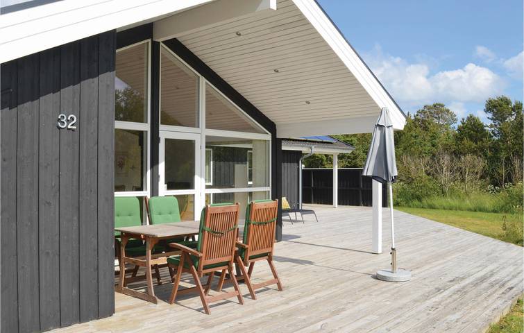 Ferienhaus für 8 Personen, mit Terrasse und Whirlpool sowie Garten und Sauna in Bratten - 2
