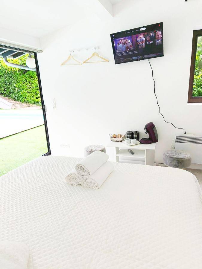 Appartement de vacances pour 2 personnes, avec jardin ainsi que vue et piscine
