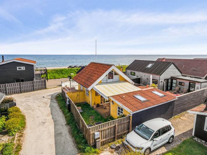 Ferieudlejning for 4 personer, med terrasse, husdyr tilladt i Hasmark Strand