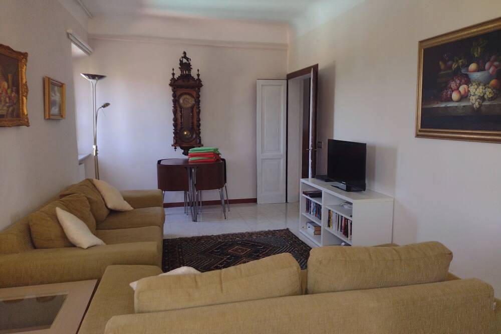 Casa Alta - 4 Bedroom Stunning Views and Villa with Pool in Medieval  Hill Town in Sant'Angelo in Pontano, Macerata Provinz