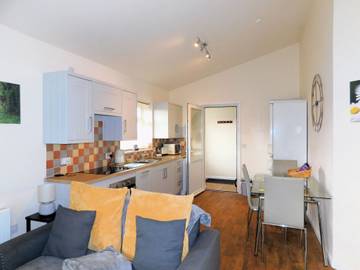 Bungalow for 2 People in Frettenham, East of England, Photo 4