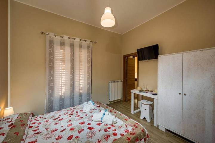Chambre d’hôte pour 3 personnes, avec terrasse, animaux acceptés à Castellammare del Golfo - 3
