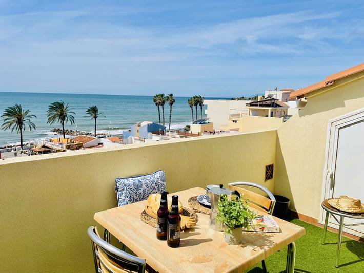 Ferienwohnung für 4 Personen, mit Balkon und Terrasse sowie Pool