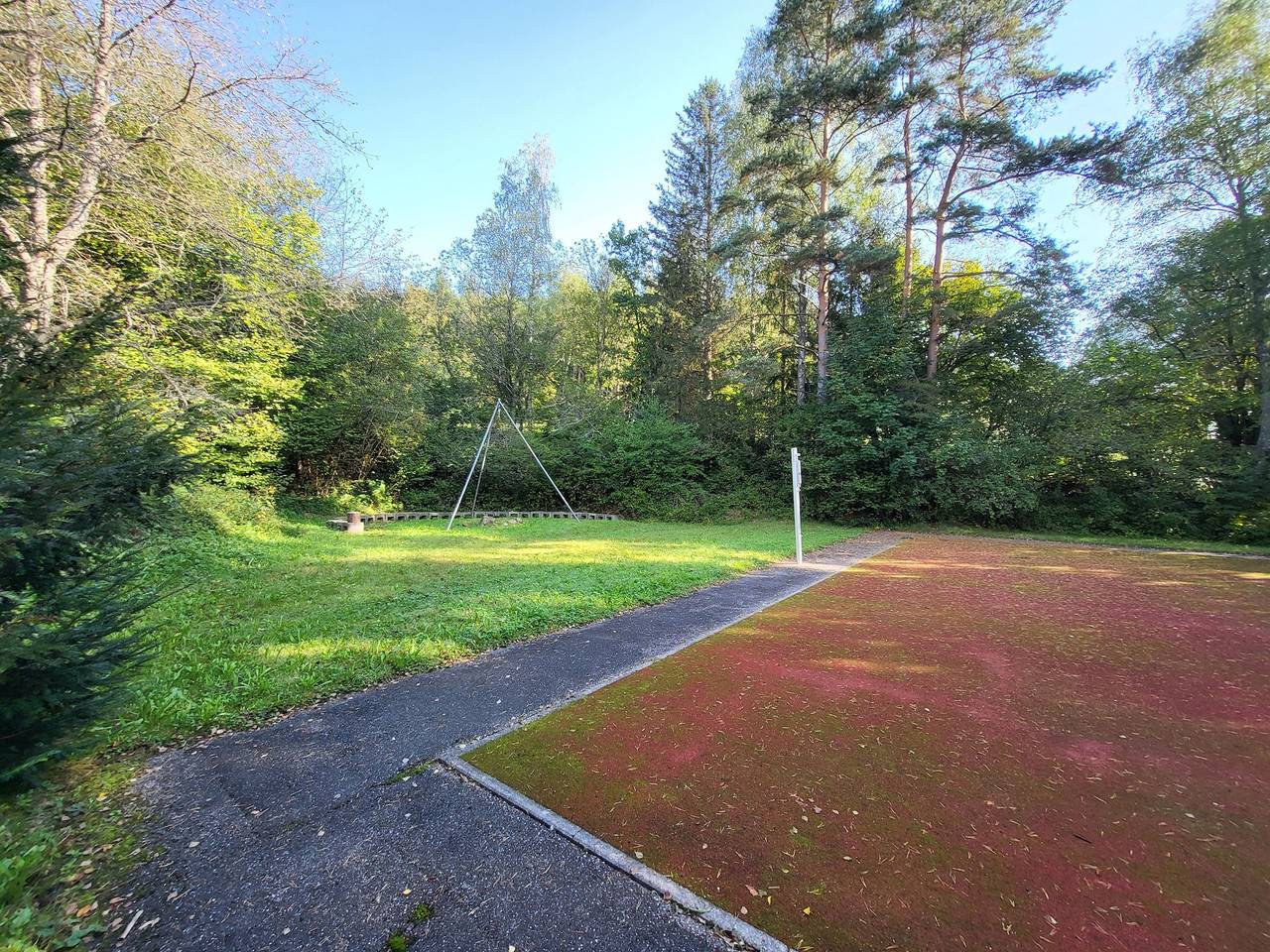 Ganze Ferienwohnung, Freizeitheim Wilhelm Kiefer Haus - Freizeitheim Wilhelm Kiefer Haus mit großem Grundstück, Feuerstelle, Tennisplatz, für bis zu 31 Per. in Bad Wildbad, Nordschwarzwald