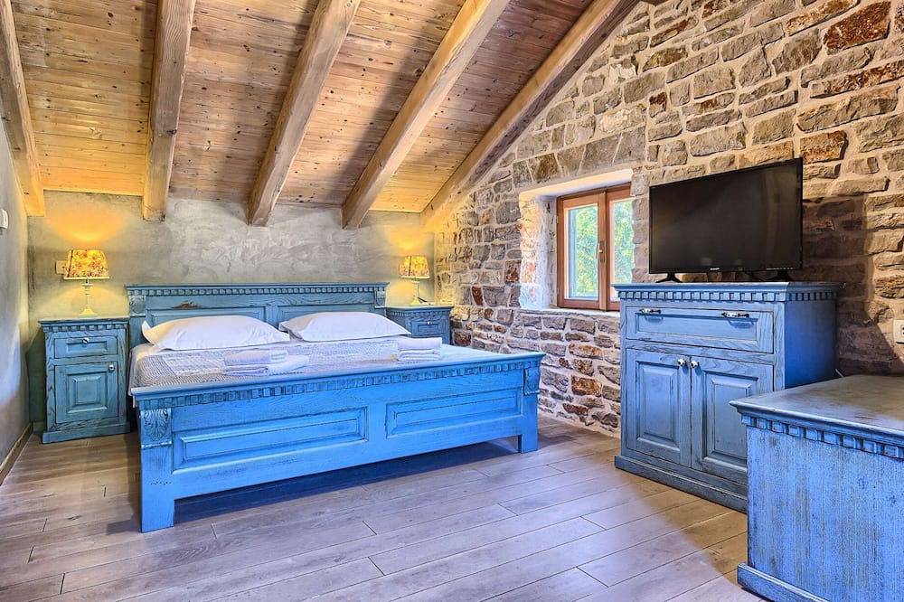 Finca Hvar - 3 maisons individuelles, 5 chambres, vélos pour tous et piscine in Stari Grad, Hvar