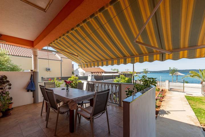 Ferienwohnung für 8 Personen, mit Garten und Balkon in Bibinje - 2