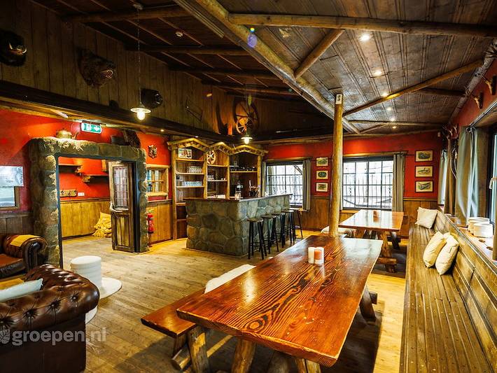 Location de vacances pour 24 personnes, avec terrasse et balcon/terrasse dans Erm - 2