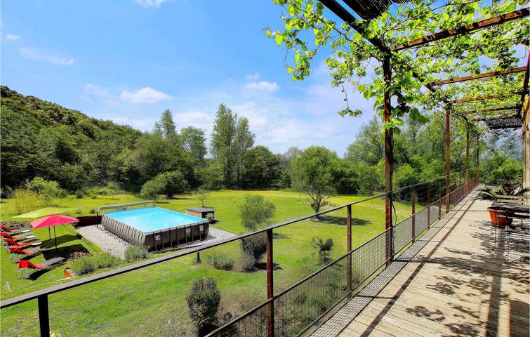 Location de vacances pour 8 personnes, avec piscine ainsi que terrasse et jardin à Montbrison-sur-Lez - 4