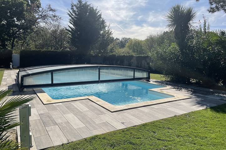 Gîte pour 10 personnes, avec Terrasse et Jardin