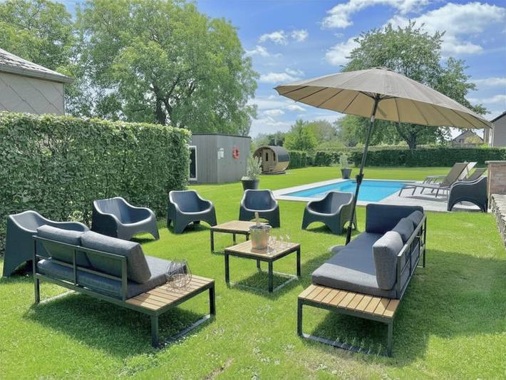 Gemütliches Familienhaus mit Pool und Sauna in Gesves, Region Namur