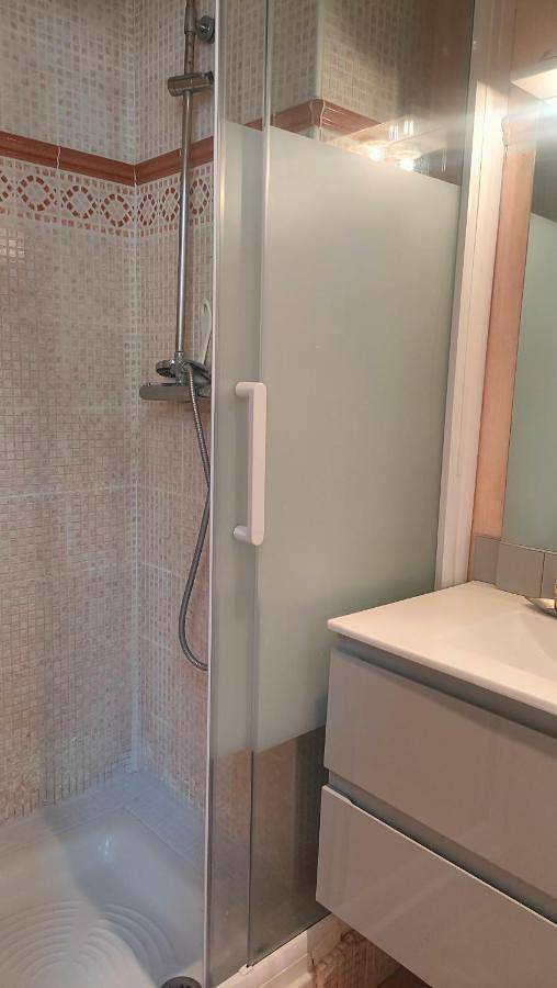 Gîte pour 2 personnes, avec vue et terrasse dans Place aux Herbes - 3