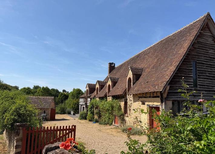 Location de vacances pour 12 personnes, avec Jacuzzi et Terrasse ainsi que Jardin et Vue à Sargé-sur-Braye