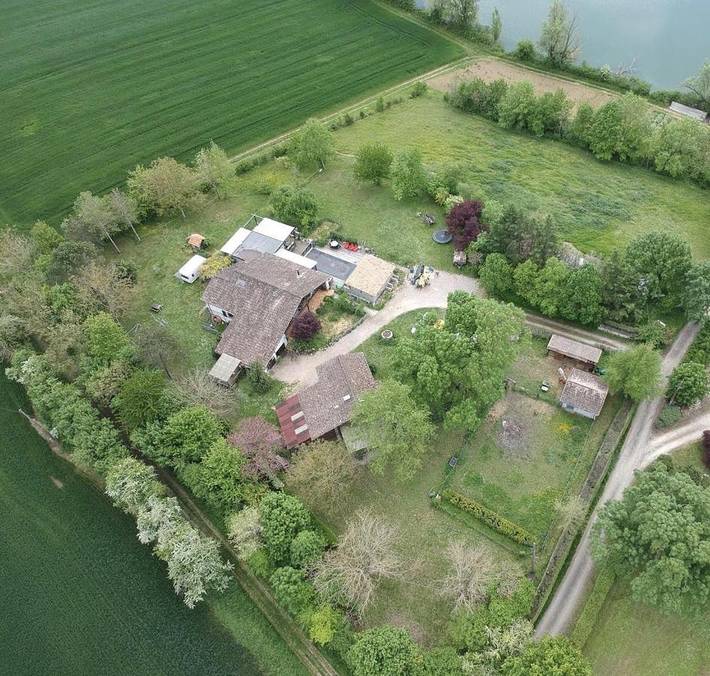 Parc de vacances pour 6 personnes, avec terrasse et vue ainsi que jardin et piscine, animaux acceptés à Montfermier - 4
